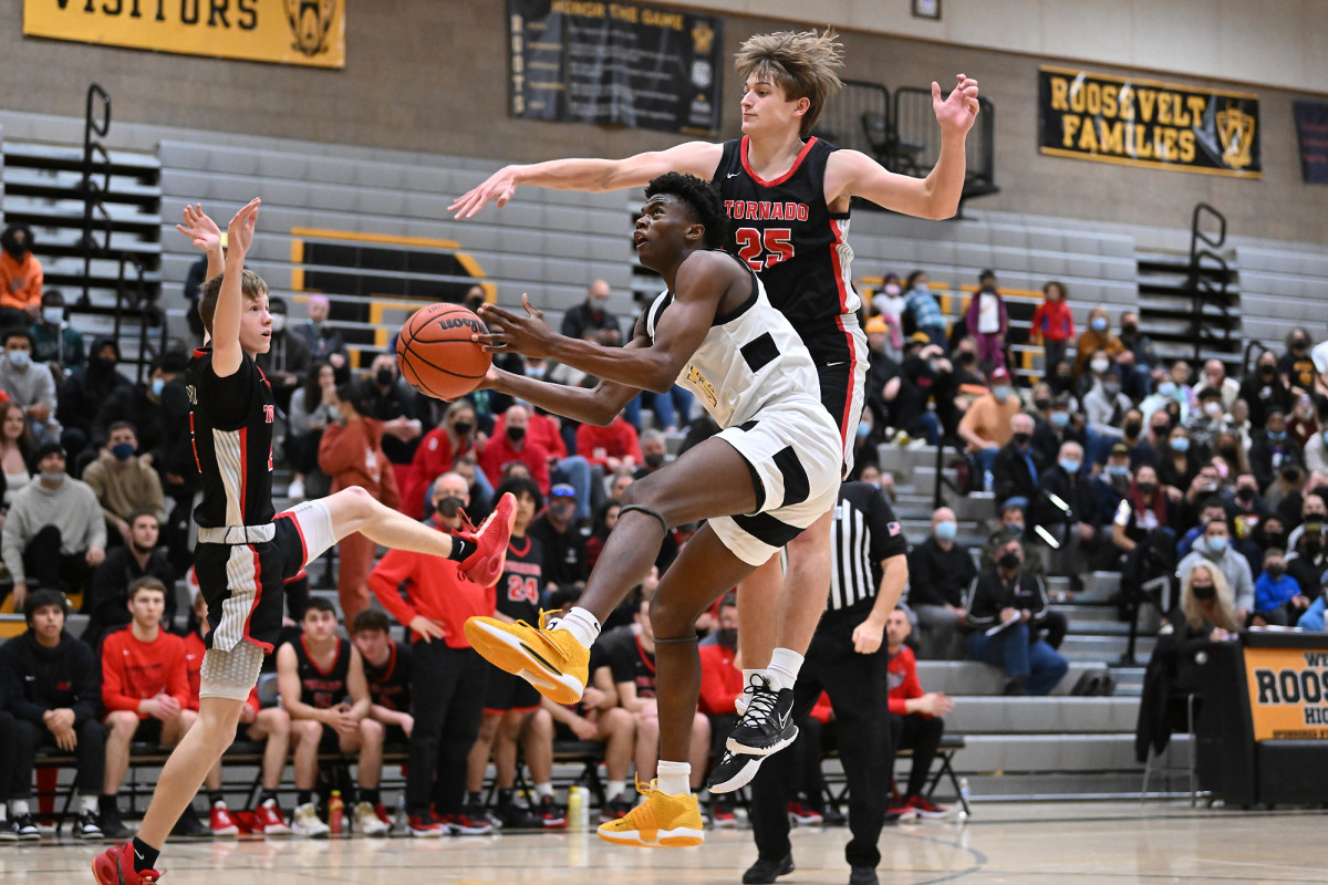 Roosevelt North Medford boys basketball Leon Neuschwander 15